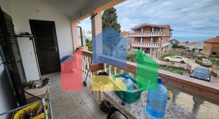 Двухэтажный дом 180м2 под ремонт с большим земельным участком 600м2 в поселке Добра Вода