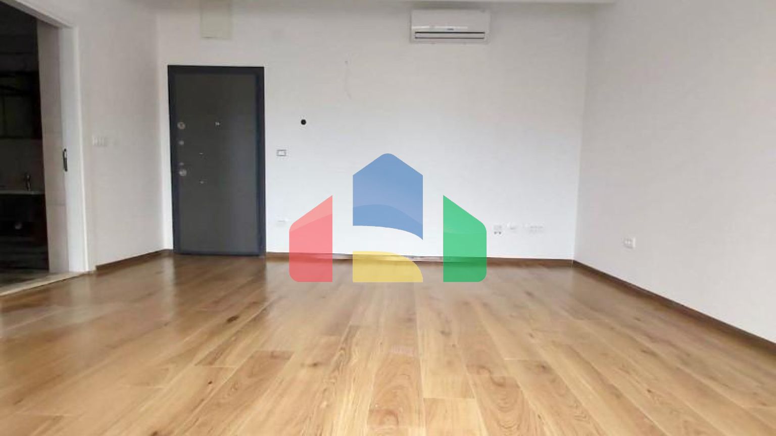 Квартира с 1 спальней, всего в 2 минутах от пляжа в Добры воды