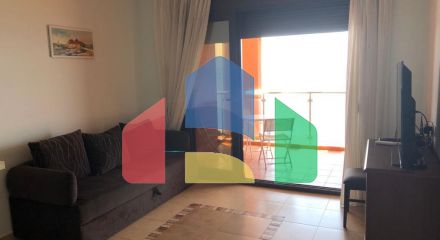 Апартаменты с двумя спальнями на первой линии моря в Добрых Водах