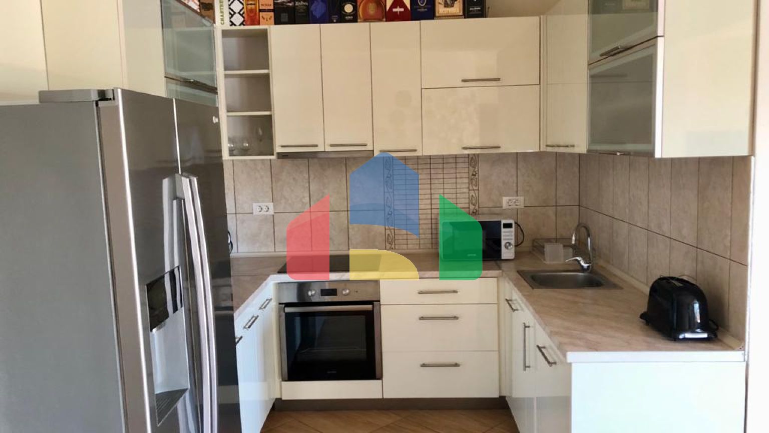 Апартаменты с двумя спальнями на первой линии моря в Добрых Водах