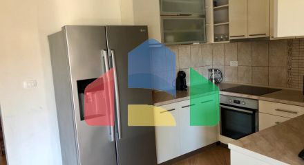 Апартаменты с двумя спальнями на первой линии моря в Добрых Водах