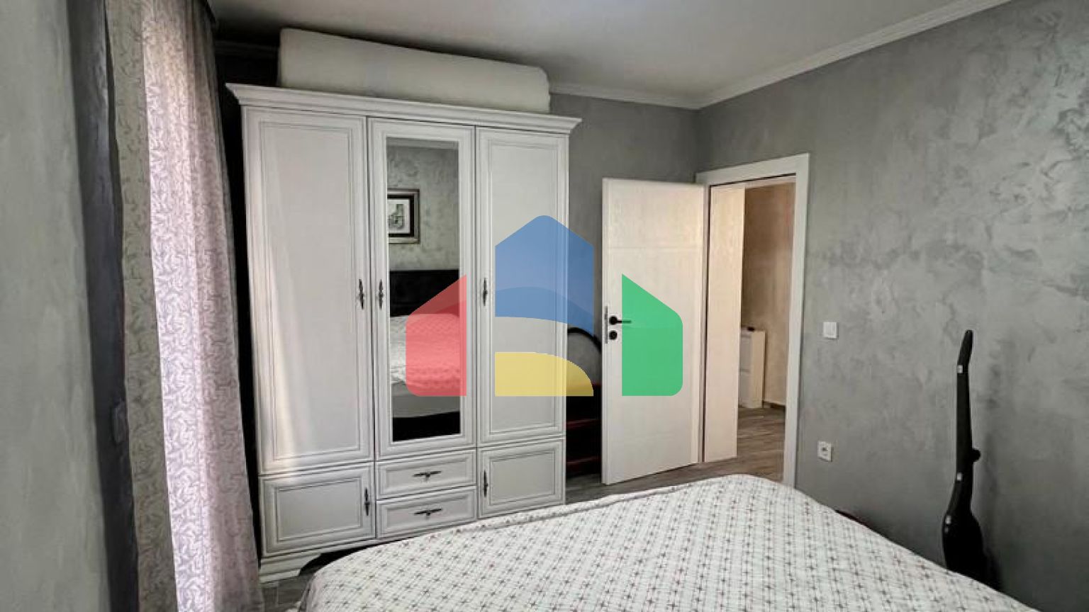 Квартира с 1 спальней и видом на море в доме с бассейном в Добры воды.