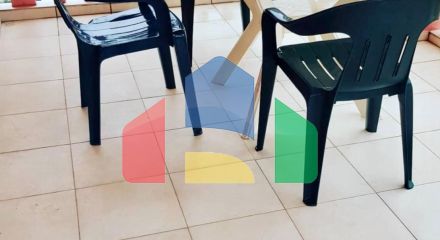 Дом с апартаментами в 5 минутах от пляжа в Добры воды