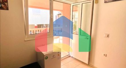 Дом с апартаментами в 5 минутах от пляжа в Добры воды