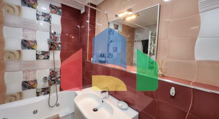 Квартира с панорамным видом на море в комплексе с бассейном, 126м2