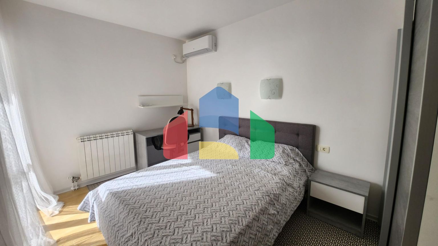 Квартира с панорамным видом на море в комплексе с бассейном, 126м2