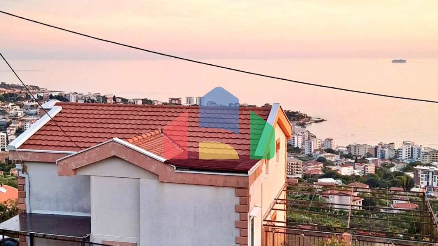 Дом с панорамным видом на море в Добры Воды