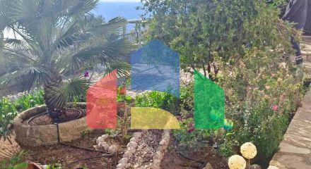 Дом с панорамным видом на море в Добры Воды