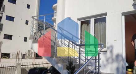 Предлагается дом в туристическом поселке Добры Воды, близко к морю.