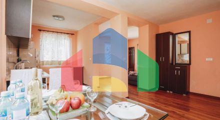 Предлагается дом в туристическом поселке Добры Воды, близко к морю.