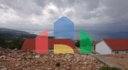 Offered for sale is a non-urbanized plot of land in Dobrye Vody with panoramic sea views.