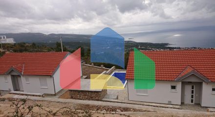 Offered for sale is a non-urbanized plot of land in Dobrye Vody with panoramic sea views.