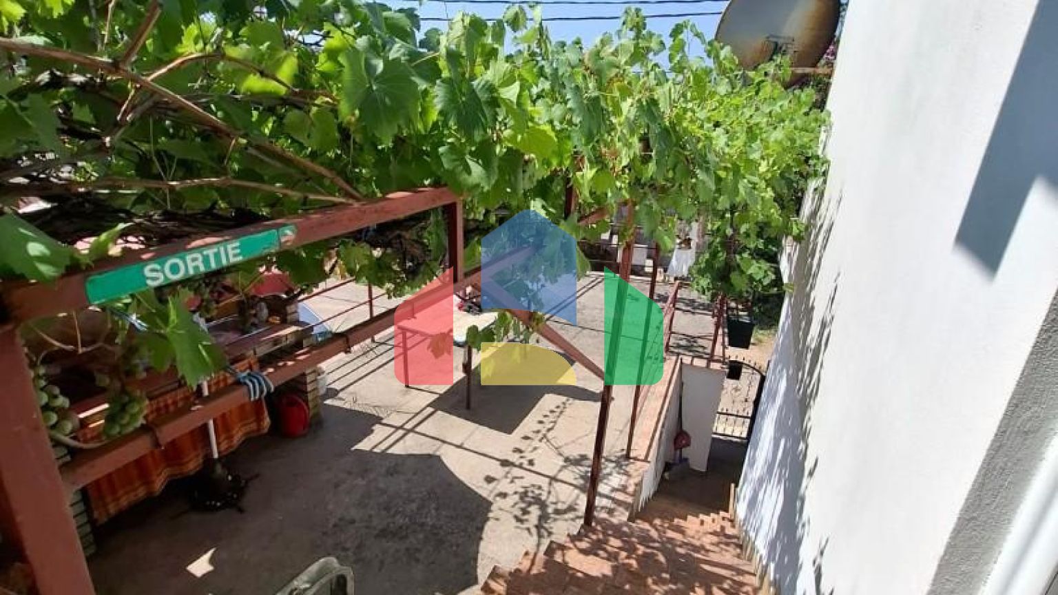 Дом в 150 метрах от моря в Добры Воды