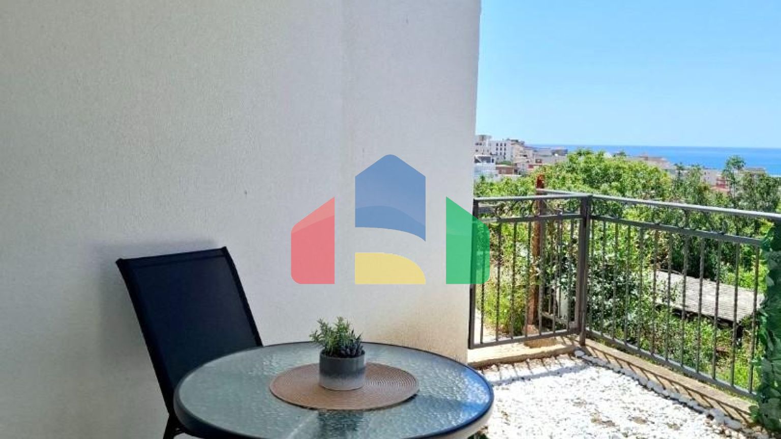 Квартира с 1 спальней и видом на море в Добры Воды - 113.000 евро