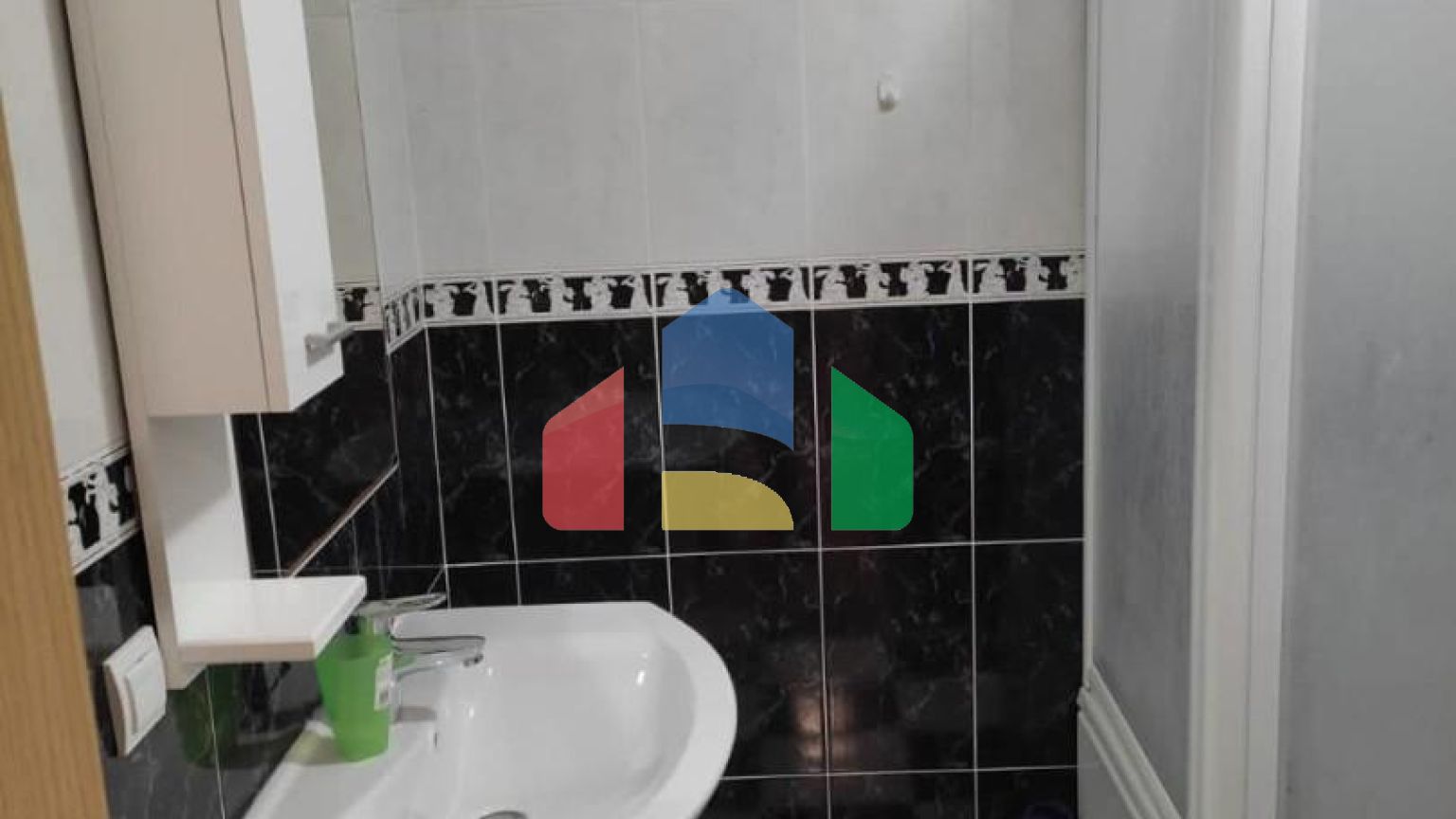 Предлагается к продаже квартира с 3-мя спальнями в Добрых Водах.