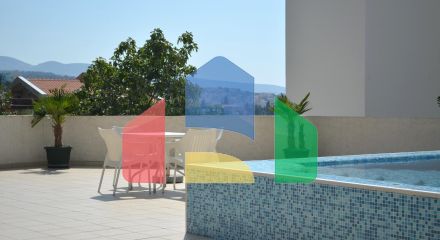 Квартира с 2 спальнями в Добра Вода на первой линии с бассейном