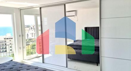 Квартира с 3 спальнями и видом на море в Добры воды