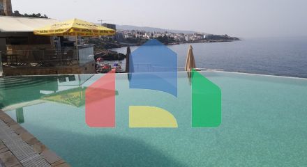 Квартира студия, на первой линии в туристическом поселке Добра Вода.
