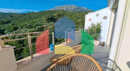 Современная и уютная квартира с 2 спальнями и потрясающим панорамным видом на море в Добры воды. Современная и уютная квартира с 2 спальнями и потрясающим панорамным видом на море в Добры воды.