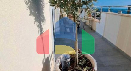 Современная и уютная квартира с 2 спальнями и потрясающим панорамным видом на море в Добры воды. Современная и уютная квартира с 2 спальнями и потрясающим панорамным видом на море в Добры воды.