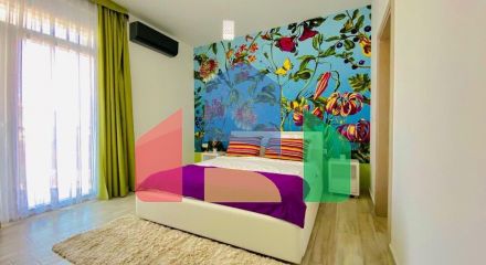 Spacious apartment on the first line with 2 bedrooms, in a complex with a swimming pool and a beautiful sea view in Dobry Vody.