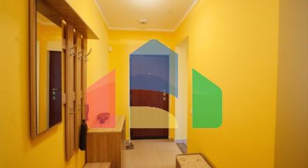 Трехуровневая вилла с бассейном и садом на побережье Черногории Трехуровневая вилла с бассейном и садом на побережье Черногории