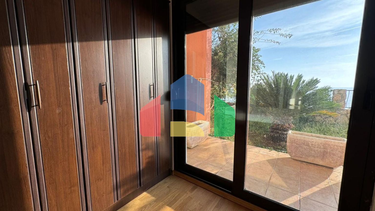 Квартира на первой линии в комплексе “Свети Лука”, Добра Вода