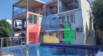 Предлагается к продаже вилла в Добрых Водах с бассейном.