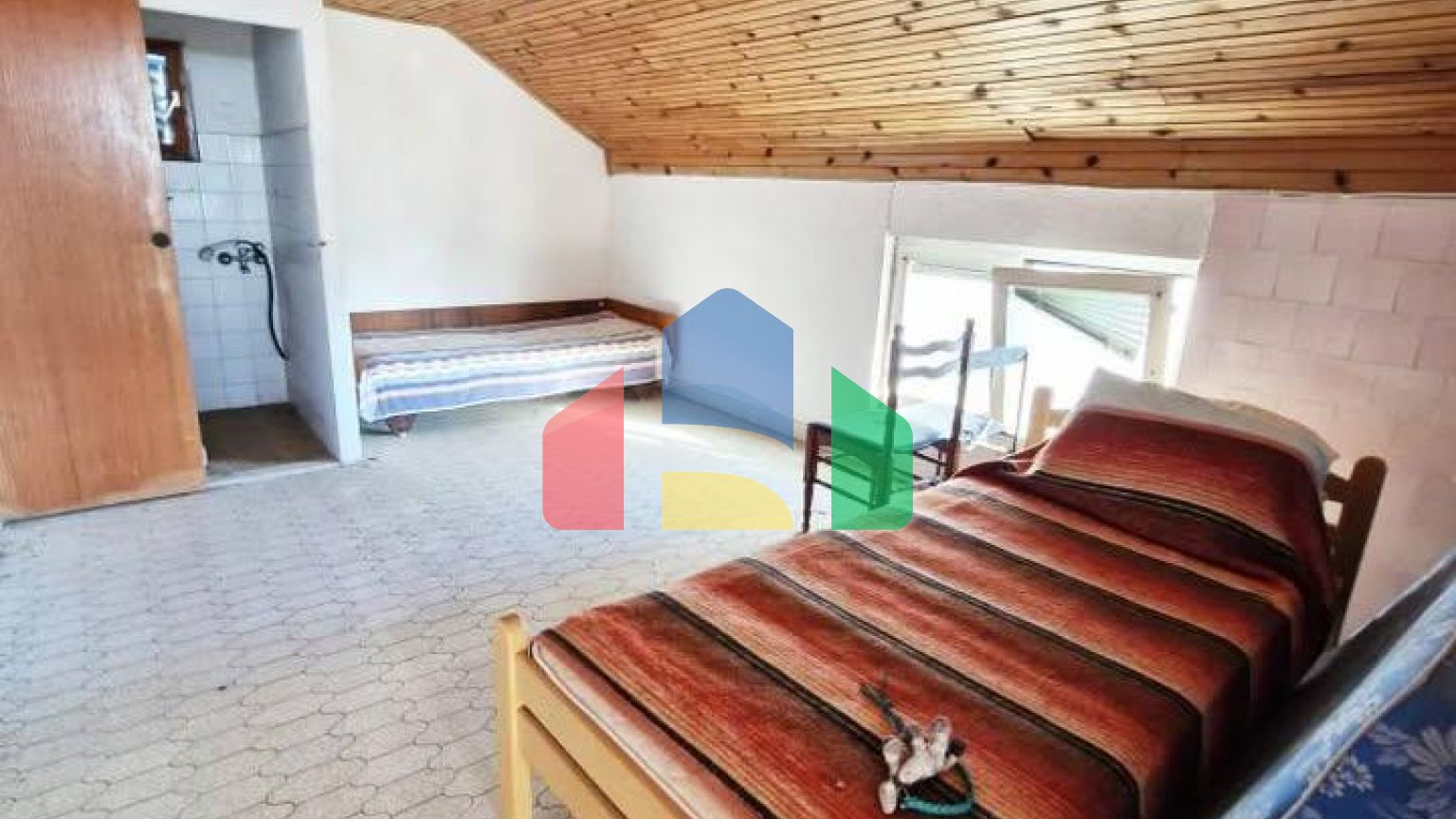 Продается 3-этажный легальный дом в Добра Вода, Отличная инвестиционная возможность.