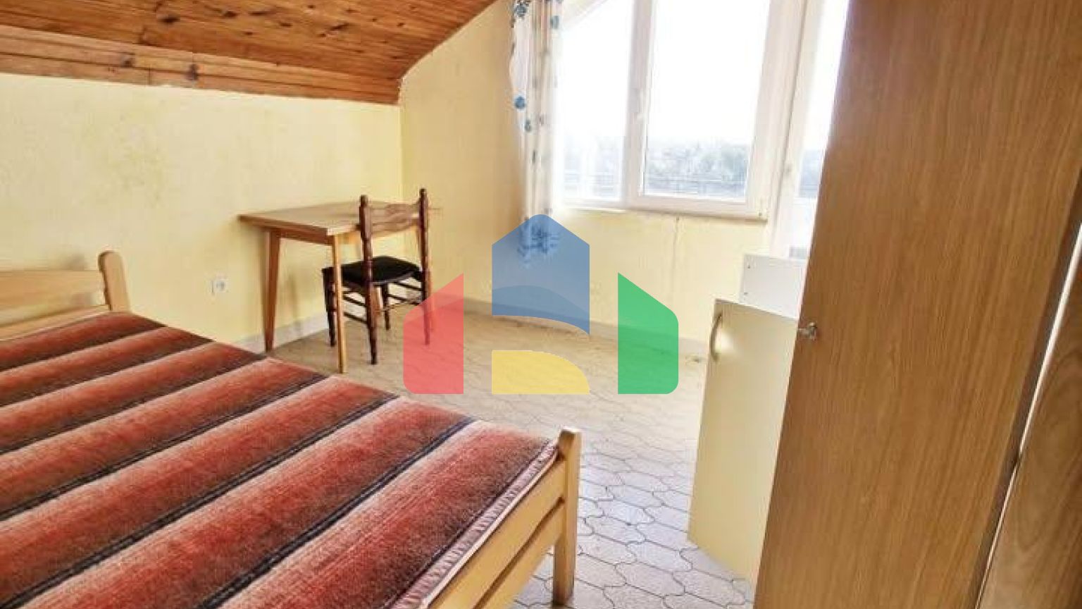 Продается 3-этажный легальный дом в Добра Вода, Отличная инвестиционная возможность.