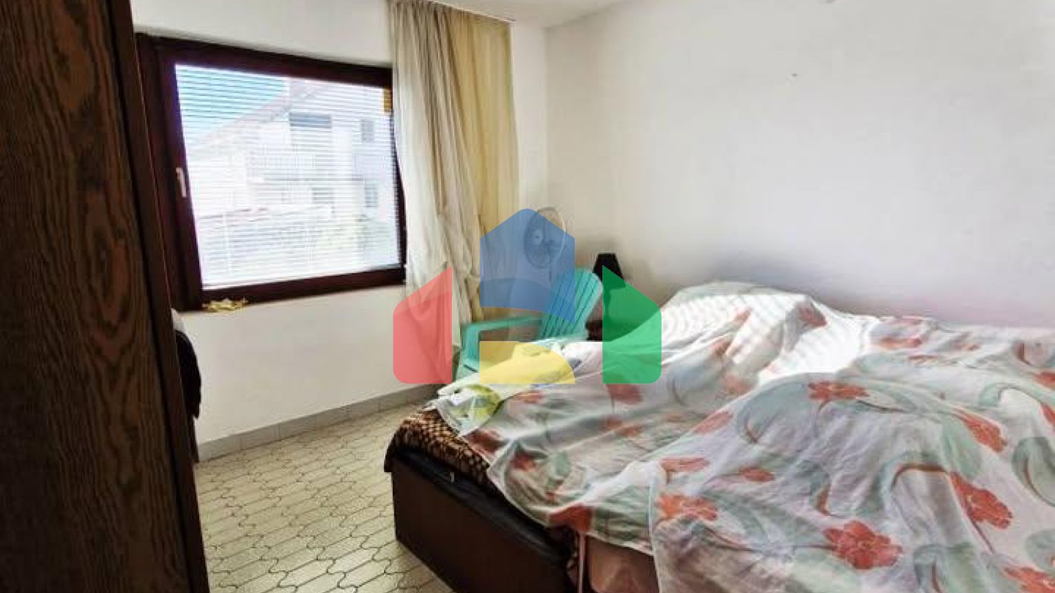 Продается 3-этажный легальный дом в Добра Вода, Отличная инвестиционная возможность.