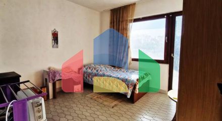 Продается 3-этажный легальный дом в Добра Вода, Отличная инвестиционная возможность. Продается 3-этажный легальный дом в Добра Вода, Отличная инвестиционная возможность.