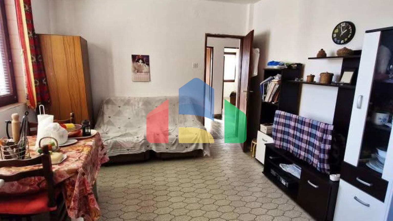 Продается 3-этажный легальный дом в Добра Вода, Отличная инвестиционная возможность.