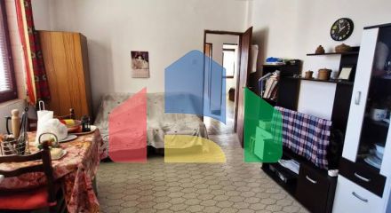 Продается 3-этажный легальный дом в Добра Вода, Отличная инвестиционная возможность. Продается 3-этажный легальный дом в Добра Вода, Отличная инвестиционная возможность.