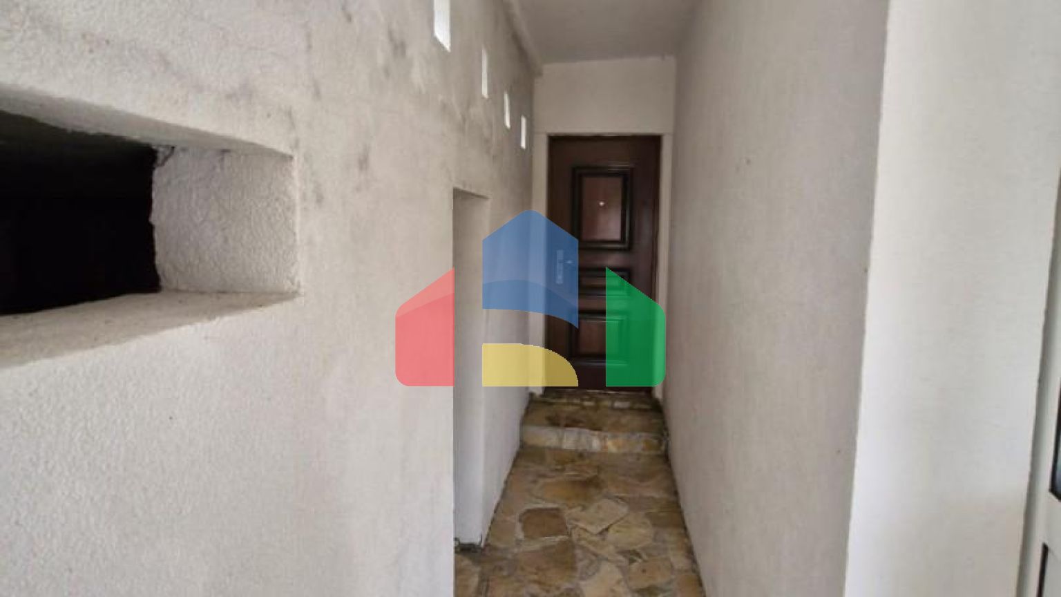 Продается уютный одноэтажный дом в туристическом поселке Добра Вода, готов к проживанию.