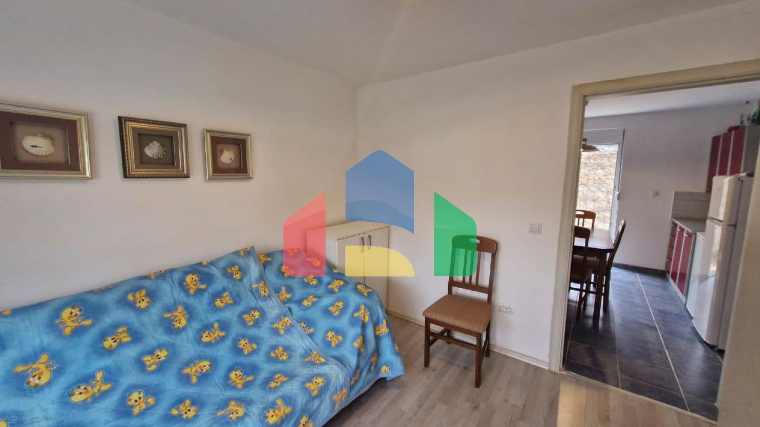 Продается уютный одноэтажный дом в туристическом поселке Добра Вода, готов к проживанию.