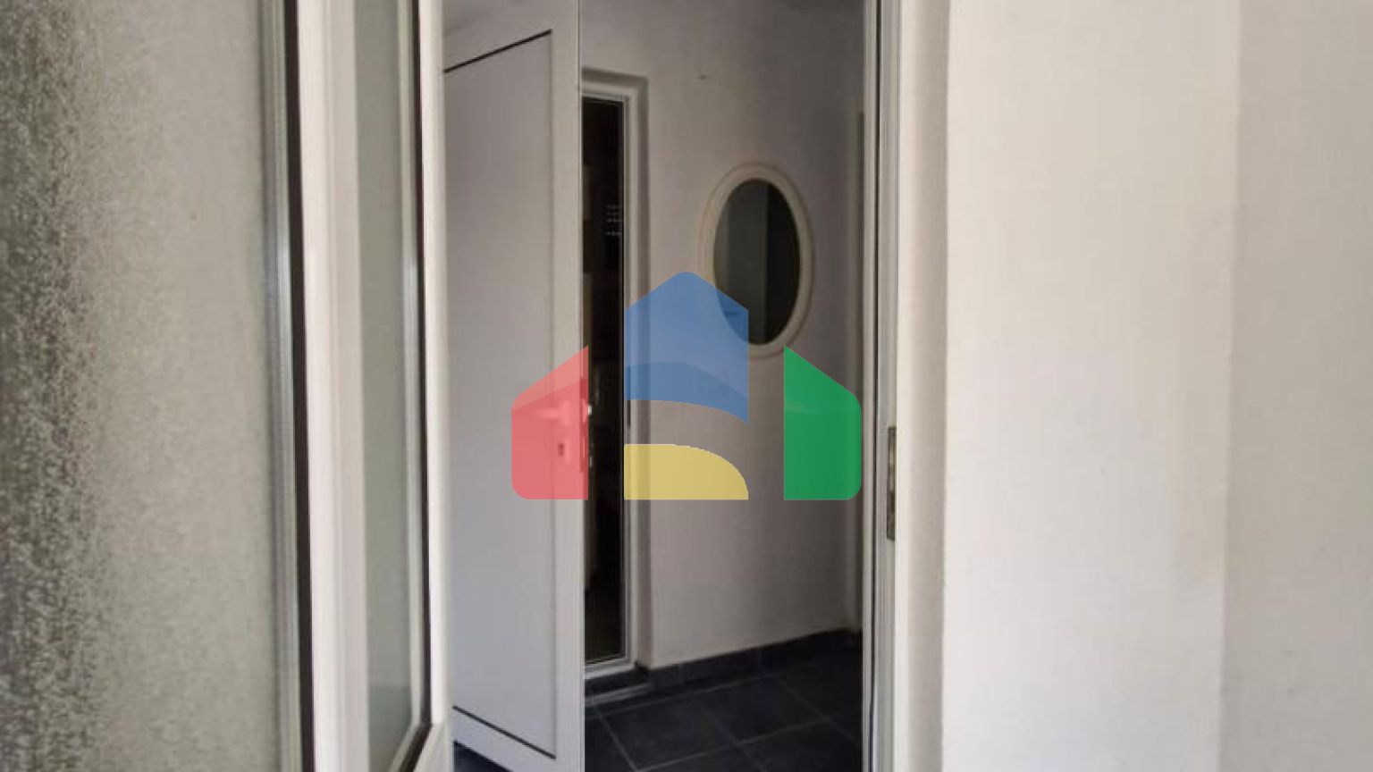 Продается уютный одноэтажный дом в туристическом поселке Добра Вода, готов к проживанию.