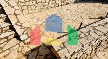 Вилла на первой береговой линии с собственным пляжем и бассейном