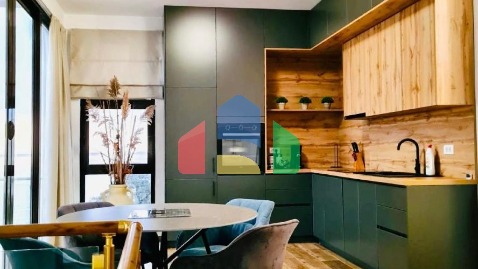 Вилла на первой береговой линии с собственным пляжем и бассейном