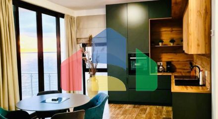 Вилла на первой береговой линии с собственным пляжем и бассейном