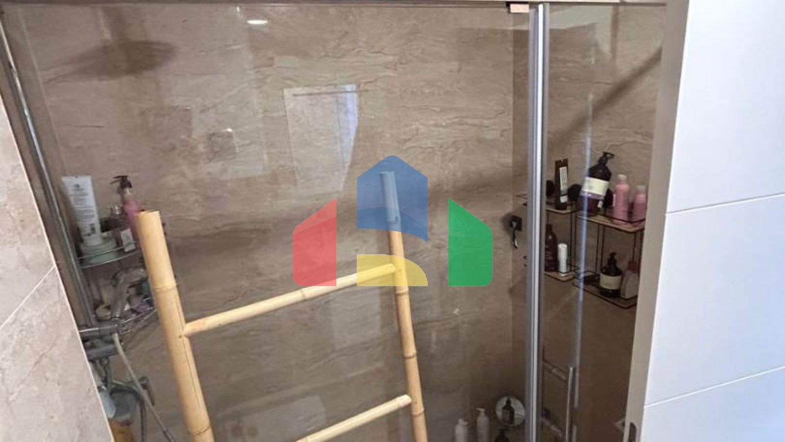 Уникальная возможность приобрести квартиру в комплексе Your Home на первой линии моря.