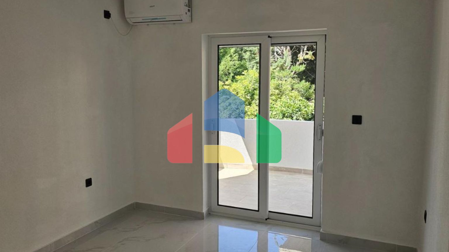 Старт продаж квартир и студий в новостройке, Добра Вода, Бар