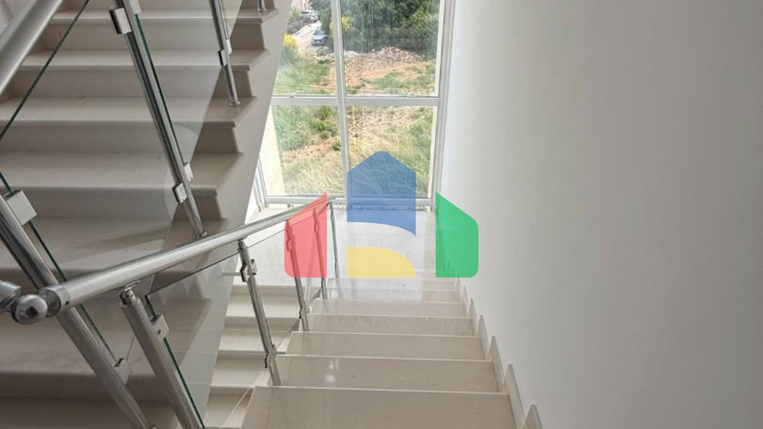 Квартира с 2 спальнями на первой линии в посёлке Добра Вода