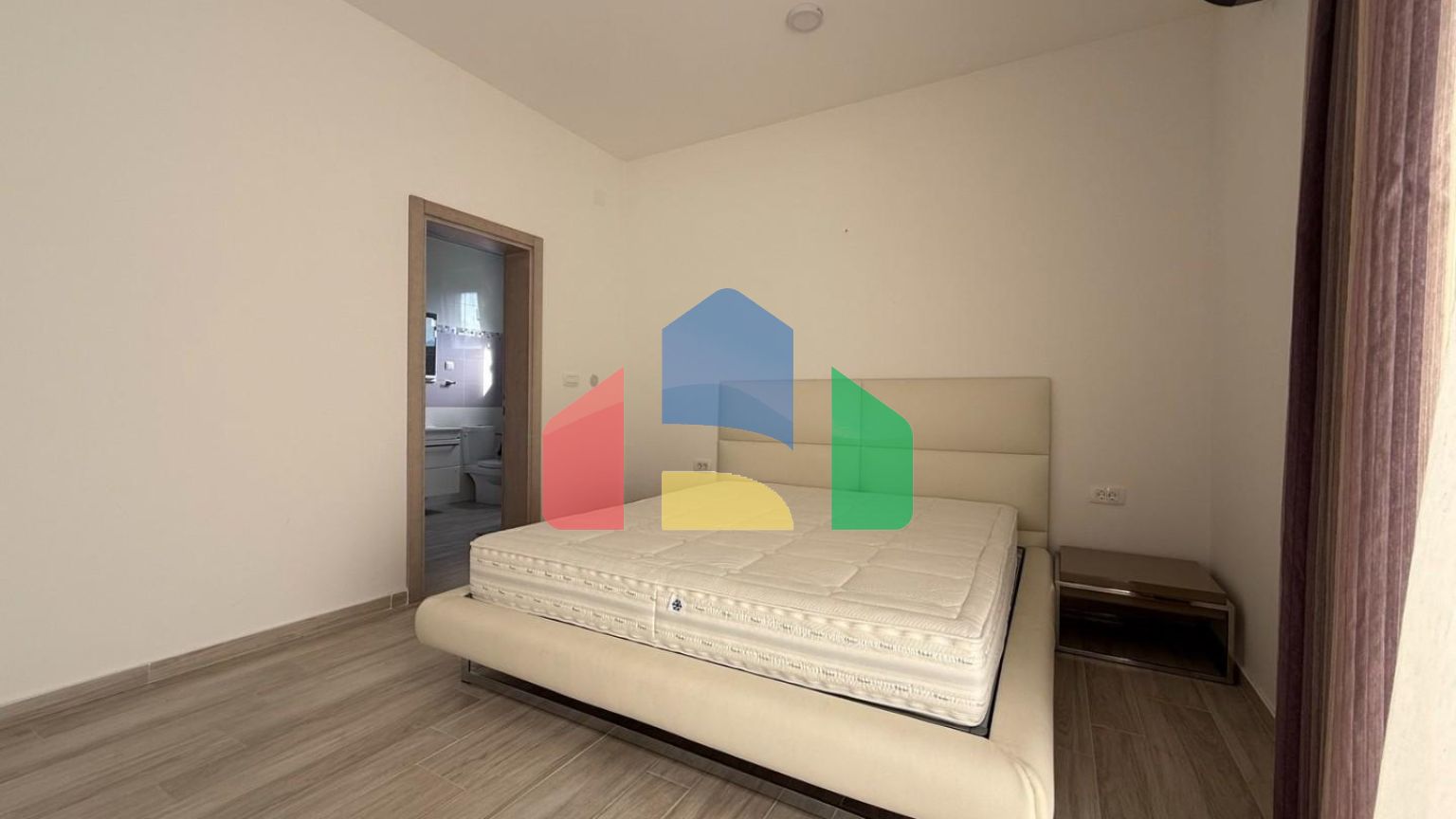 Квартира с 2 спальнями на первой линии в посёлке Добра Вода