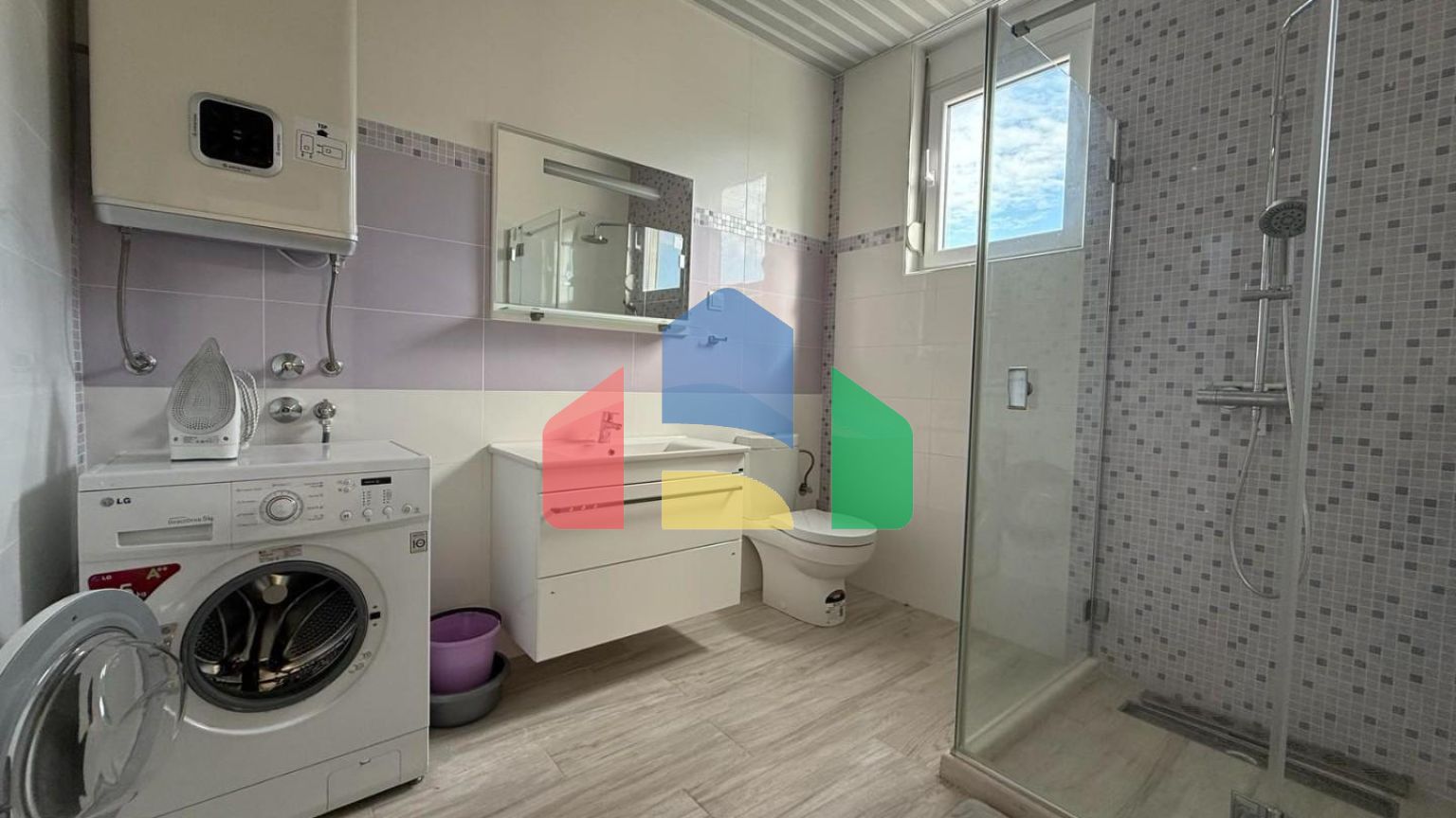 Квартира с 2 спальнями на первой линии в посёлке Добра Вода