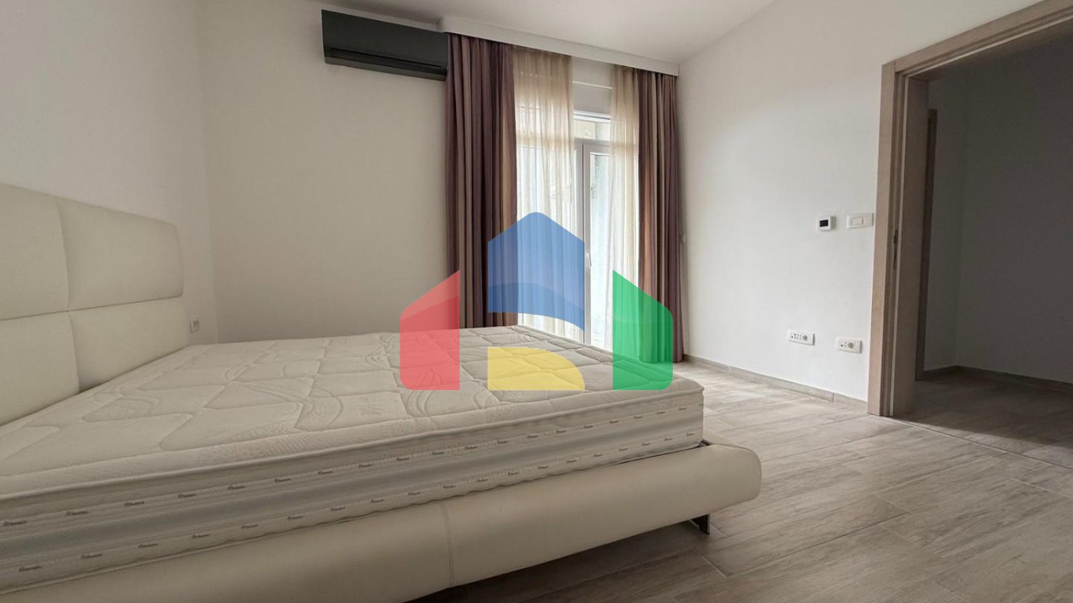 Квартира с 2 спальнями на первой линии в посёлке Добра Вода