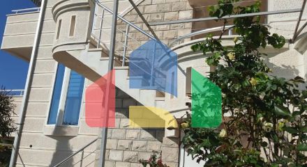 Дом с видом на море в Добрых Водах на 3 квартиры