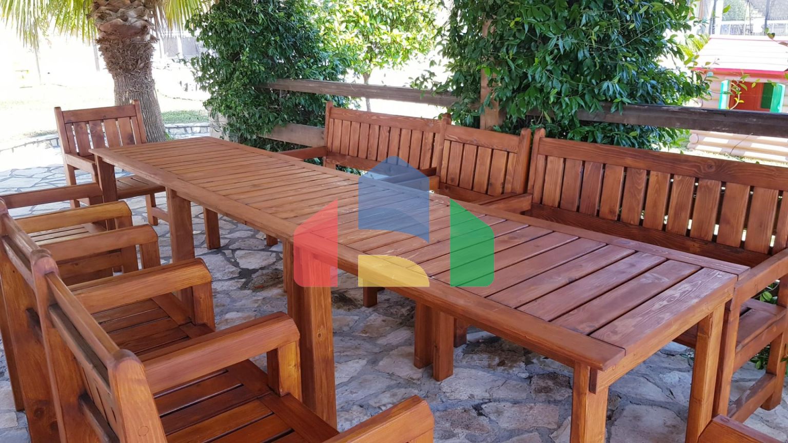 Продажа большой квартиры с 2 гаражными местами в Добрых Водах