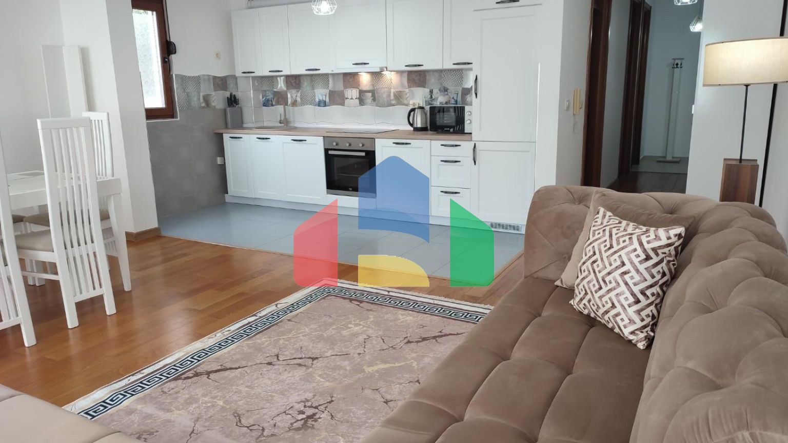 Квартира 97 м2 с собственным земельным участком в Добрых Водах