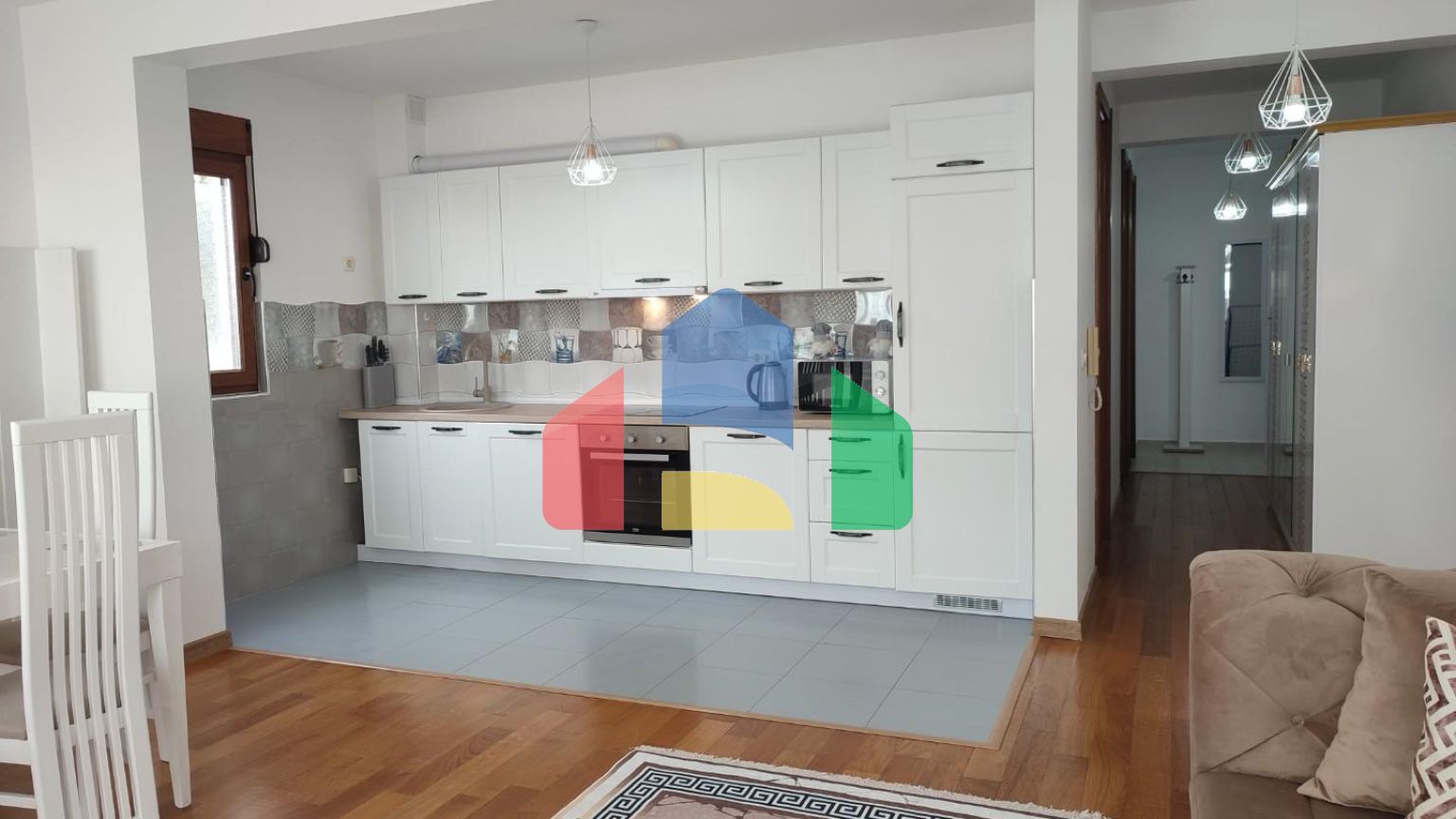 Квартира 97 м2 с собственным земельным участком в Добрых Водах